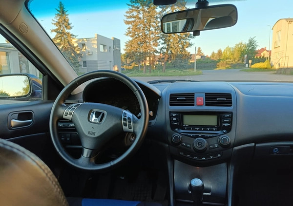 Honda Accord cena 10000 przebieg: 311000, rok produkcji 2004 z Elbląg małe 46